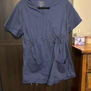 Maternity scrub top